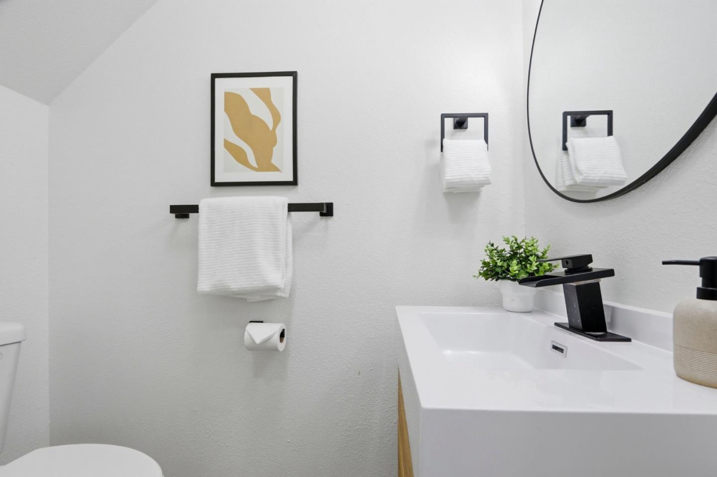 Photo #15: ML82028483 Listing: Photo #15