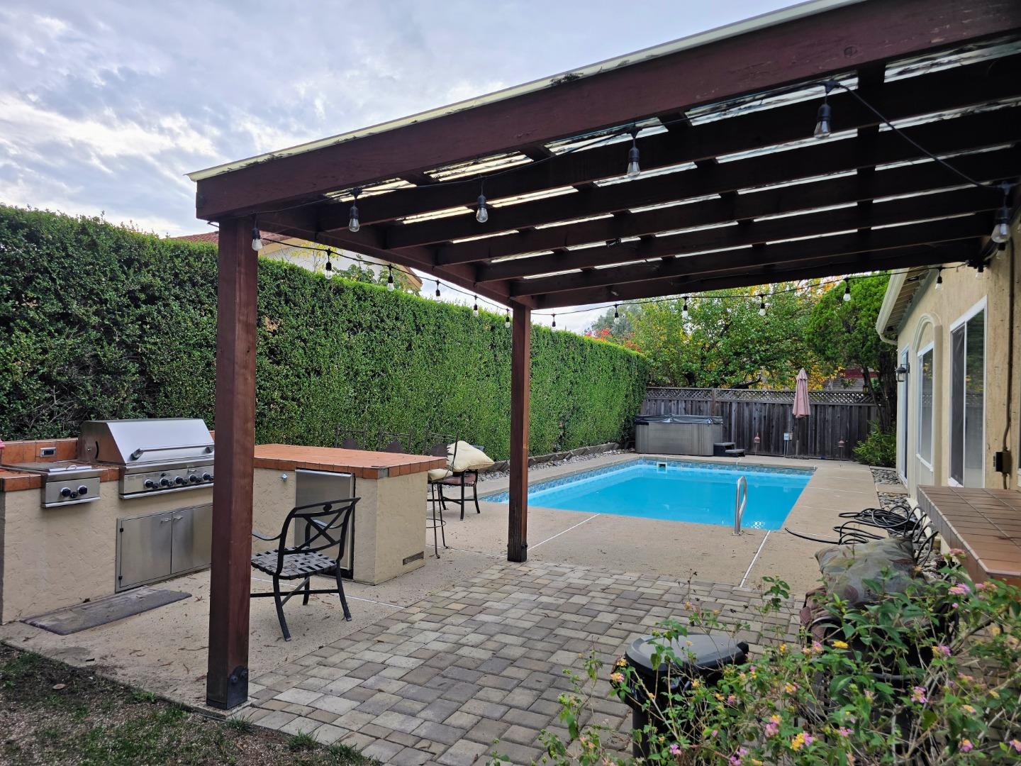 Detail Gallery Image 12 of 12 For 536 Curie Dr, San Jose,  CA 95123 - 4 Beds | 2 Baths