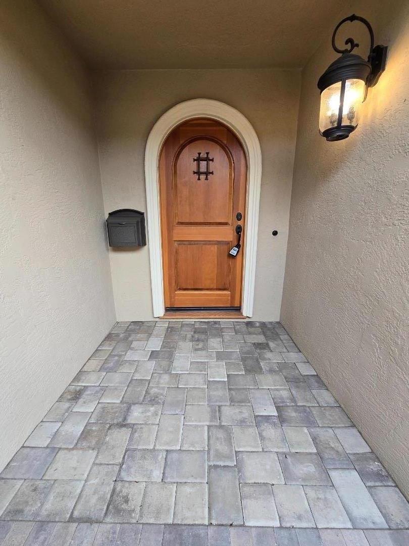 Detail Gallery Image 4 of 10 For 536 Curie Dr, San Jose,  CA 95123 - 4 Beds | 2 Baths