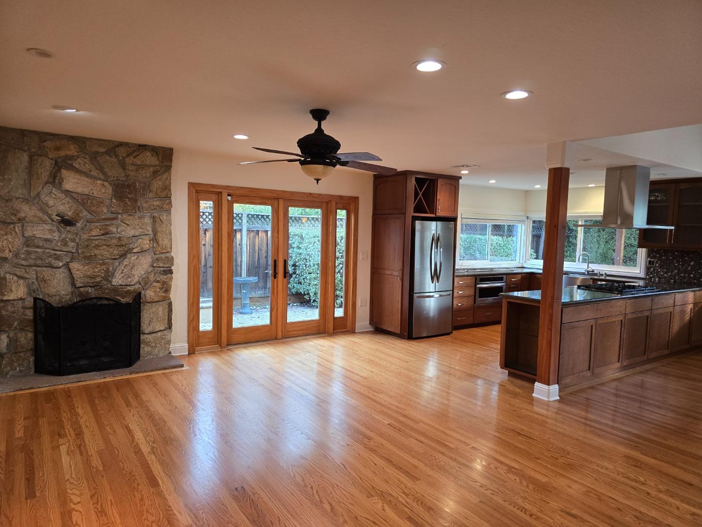 Detail Gallery Image 6 of 10 For 536 Curie Dr, San Jose,  CA 95123 - 4 Beds | 2 Baths