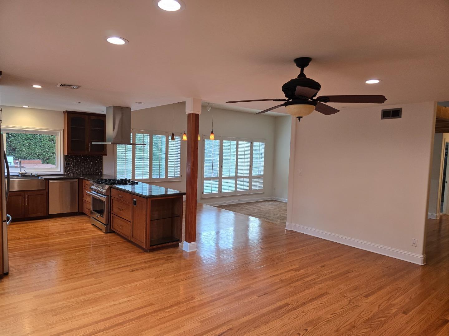 Detail Gallery Image 8 of 10 For 536 Curie Dr, San Jose,  CA 95123 - 4 Beds | 2 Baths