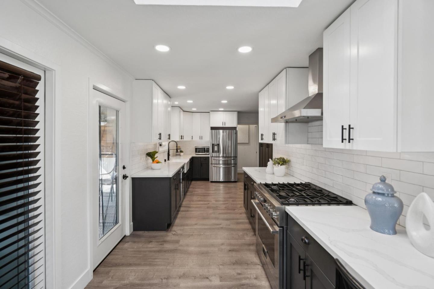 Detail Gallery Image 17 of 52 For 219 D St, Redwood City,  CA 94063 - 3 Beds | 2 Baths