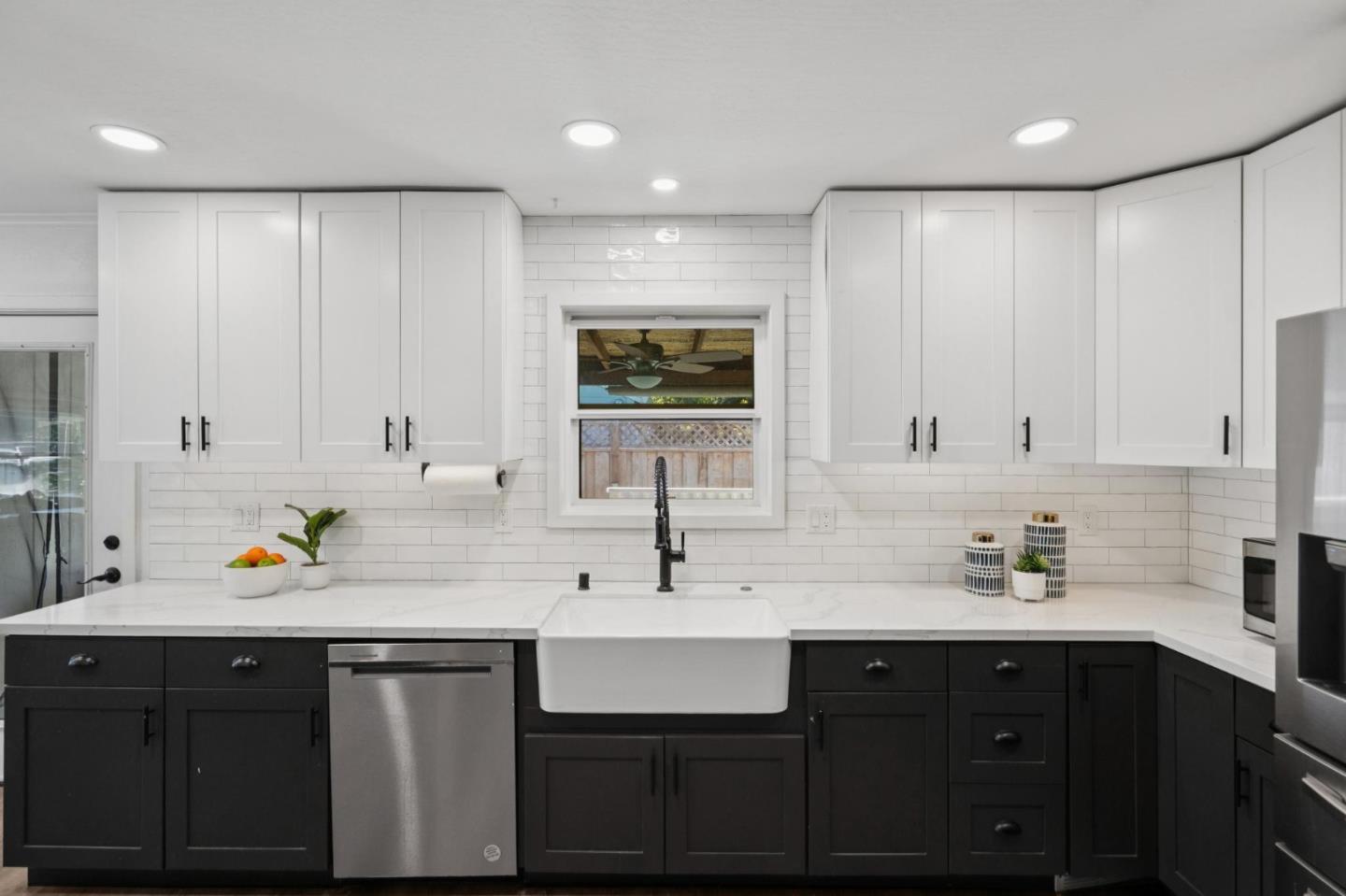 Detail Gallery Image 18 of 52 For 219 D St, Redwood City,  CA 94063 - 3 Beds | 2 Baths