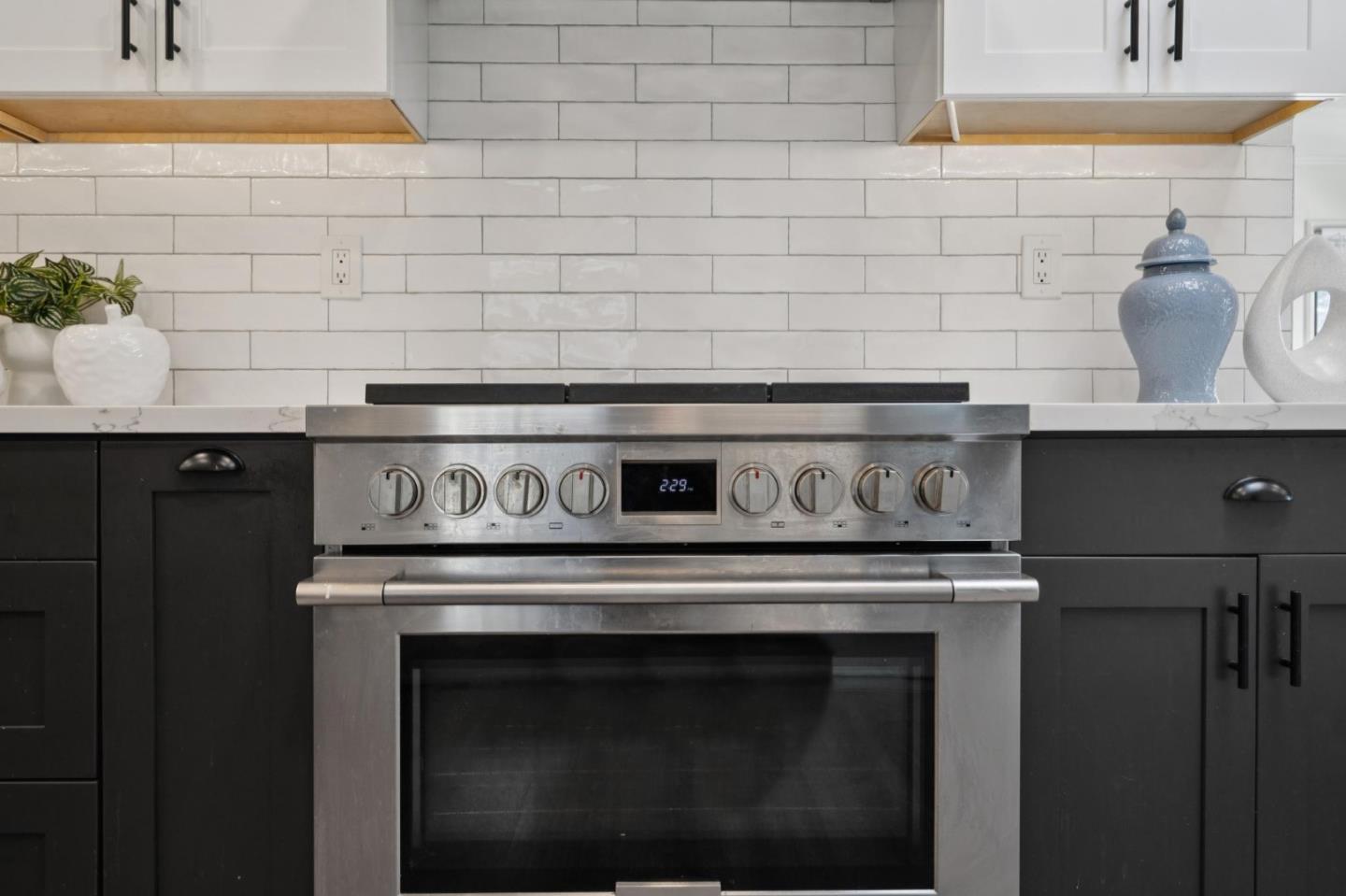 Detail Gallery Image 25 of 52 For 219 D St, Redwood City,  CA 94063 - 3 Beds | 2 Baths