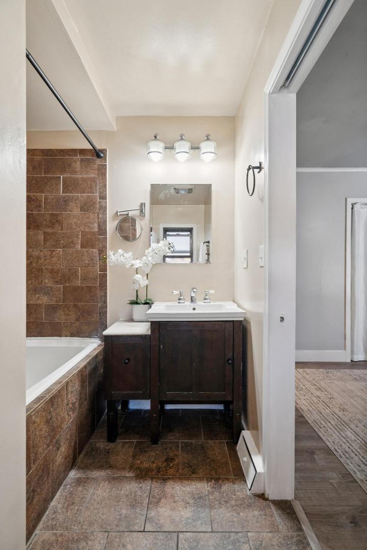 Detail Gallery Image 33 of 52 For 219 D St, Redwood City,  CA 94063 - 3 Beds | 2 Baths