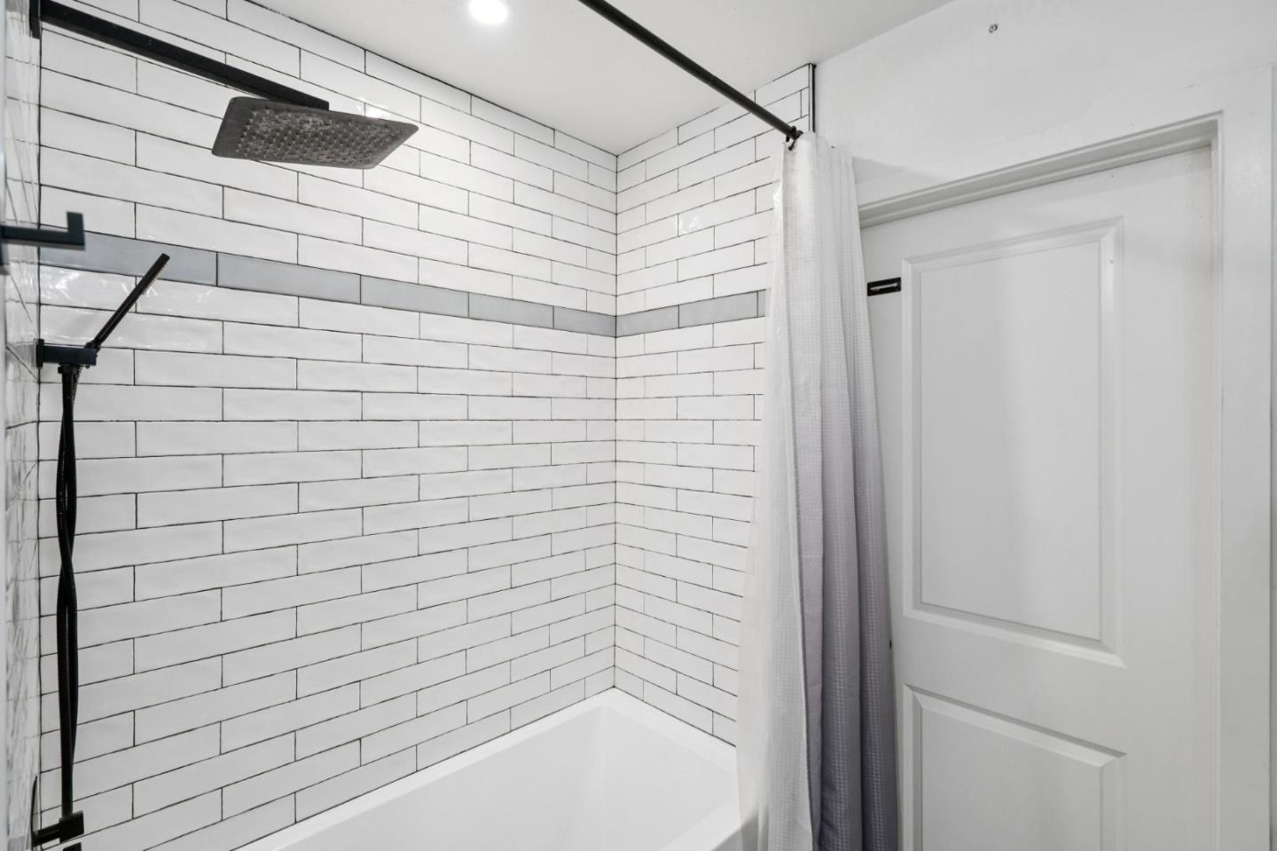 Detail Gallery Image 42 of 52 For 219 D St, Redwood City,  CA 94063 - 3 Beds | 2 Baths