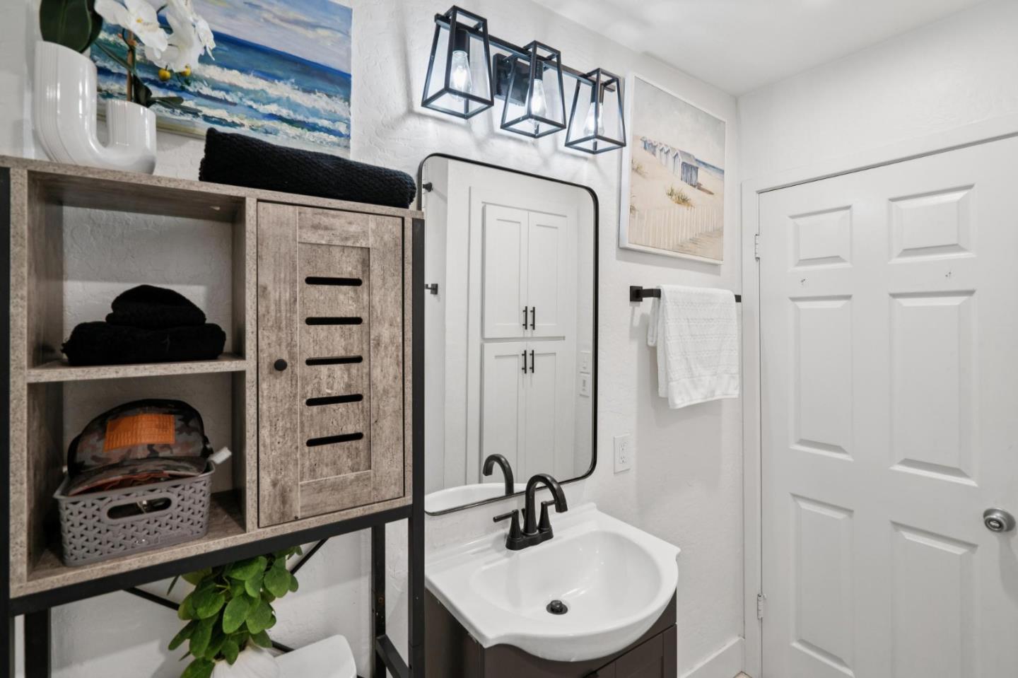 Detail Gallery Image 43 of 52 For 219 D St, Redwood City,  CA 94063 - 3 Beds | 2 Baths