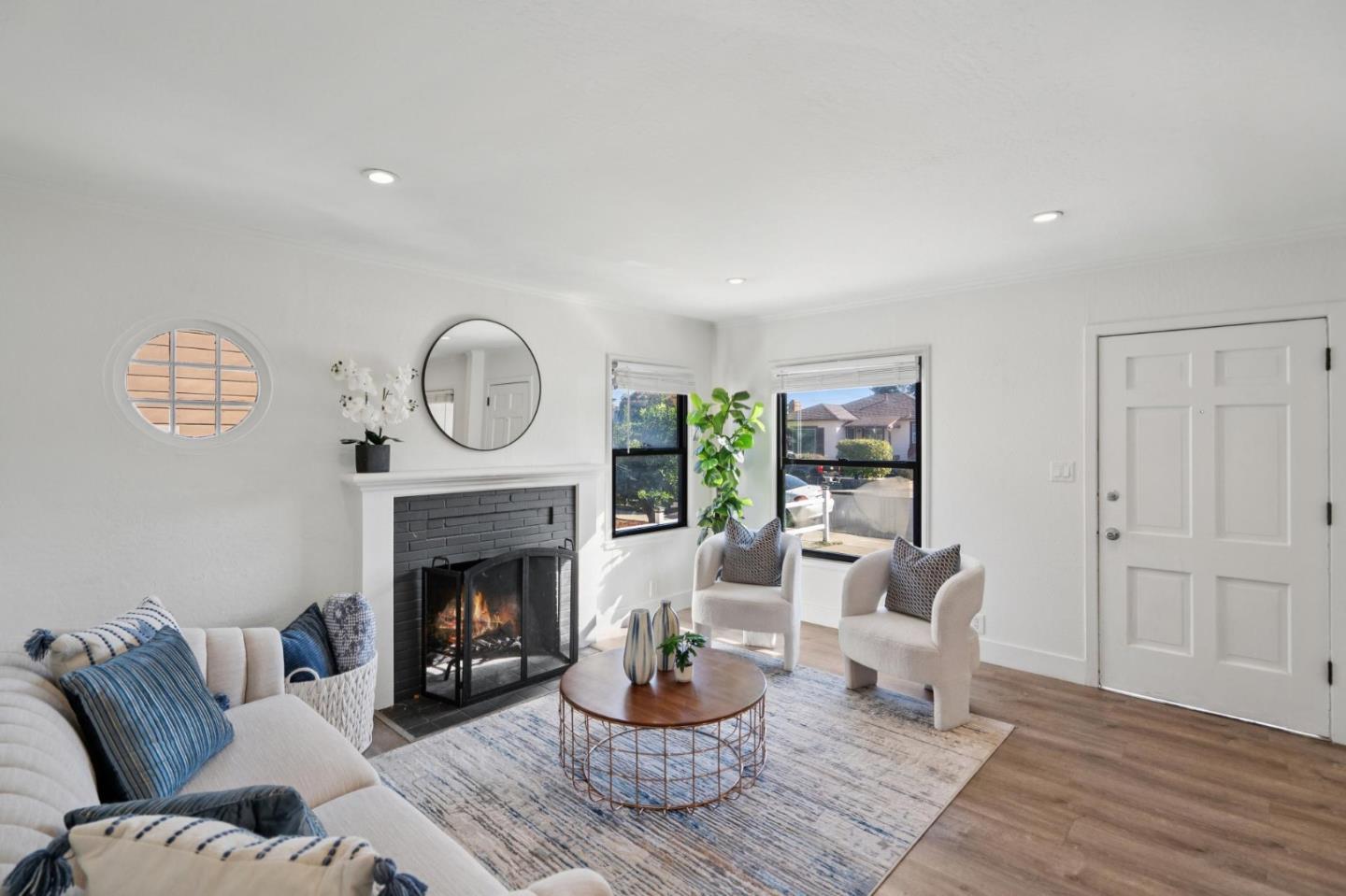 Detail Gallery Image 8 of 52 For 219 D St, Redwood City,  CA 94063 - 3 Beds | 2 Baths