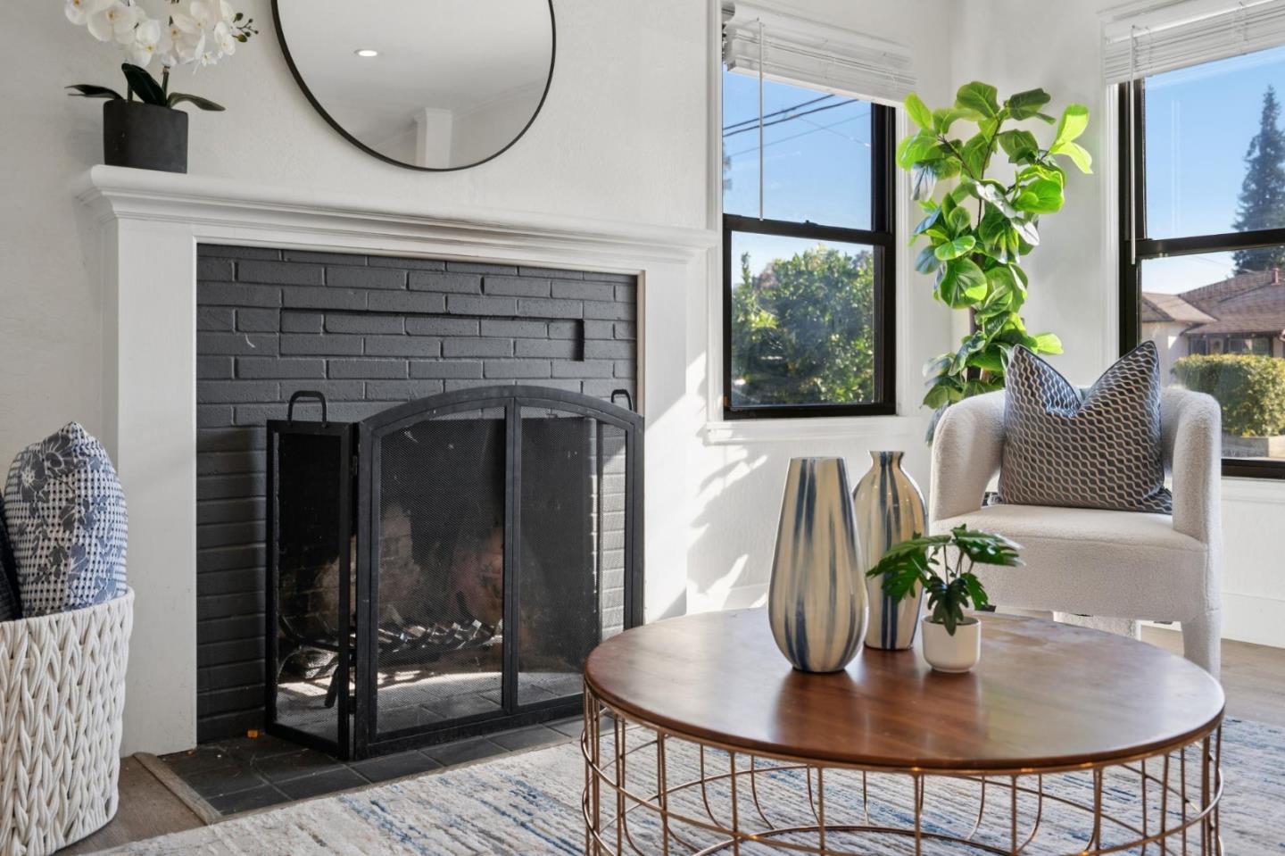 Detail Gallery Image 9 of 52 For 219 D St, Redwood City,  CA 94063 - 3 Beds | 2 Baths