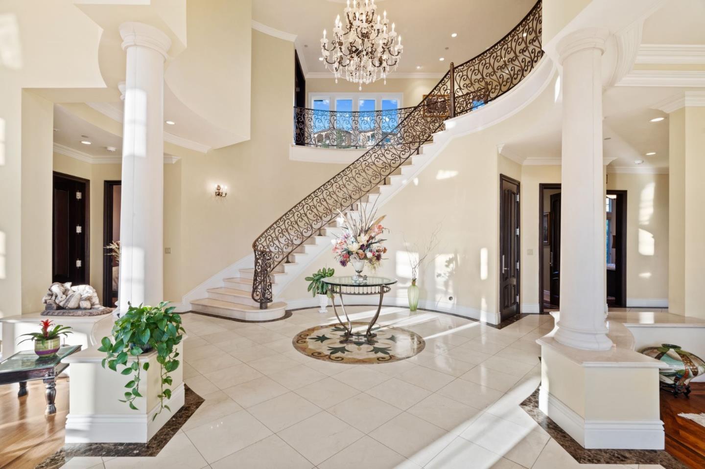 Detail Gallery Image 5 of 54 For 20750 Lost Ranch Rd, San Jose,  CA 95120 - 5 Beds | 5/2 Baths