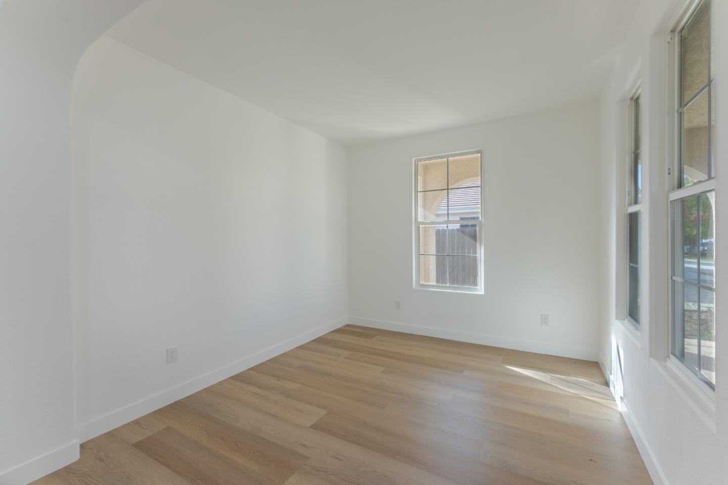 Detail Gallery Image 10 of 52 For 1078 Silver Spur Way, Plumas Lake,  CA 95961 - 3 Beds | 2 Baths