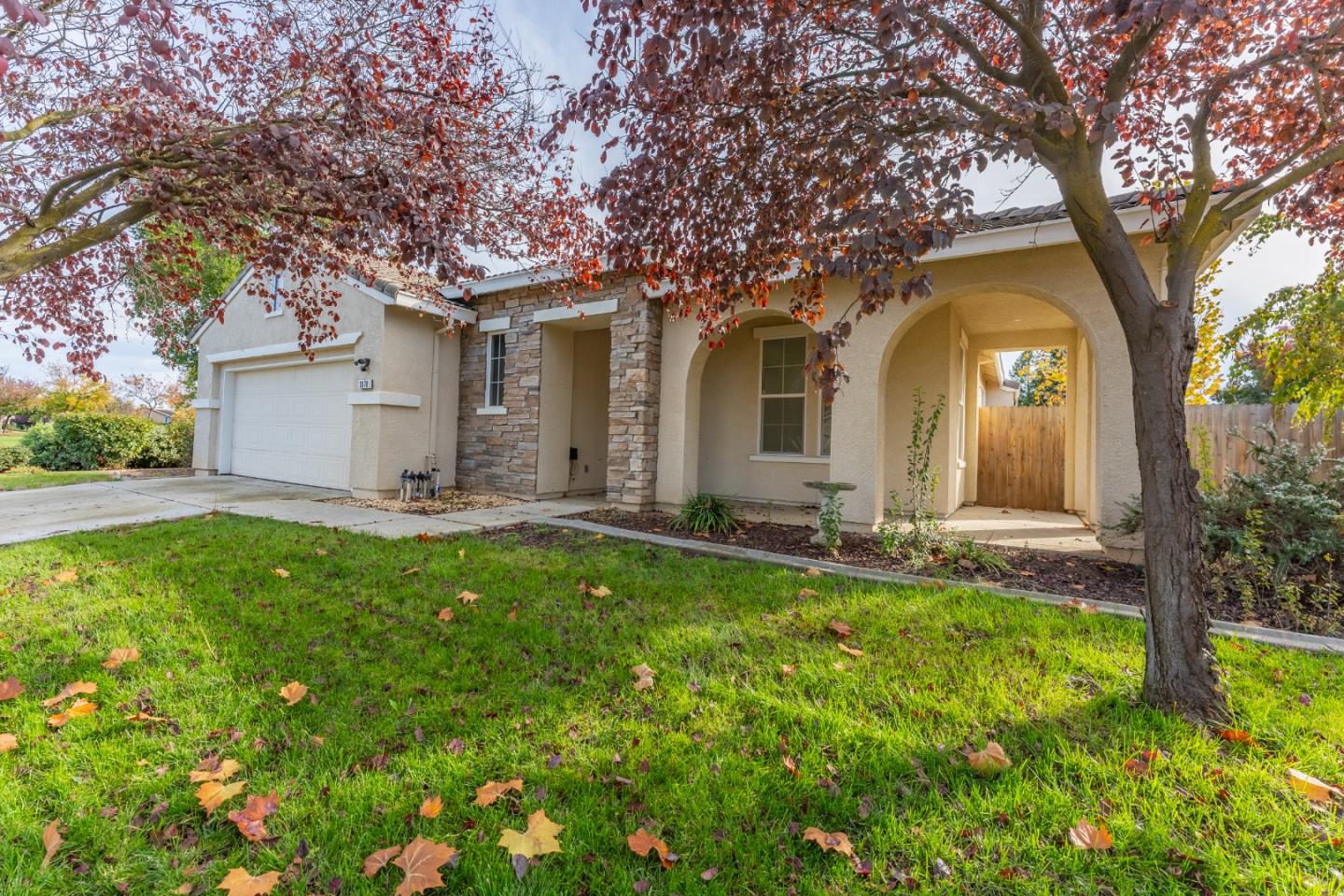 Detail Gallery Image 5 of 52 For 1078 Silver Spur Way, Plumas Lake,  CA 95961 - 3 Beds | 2 Baths