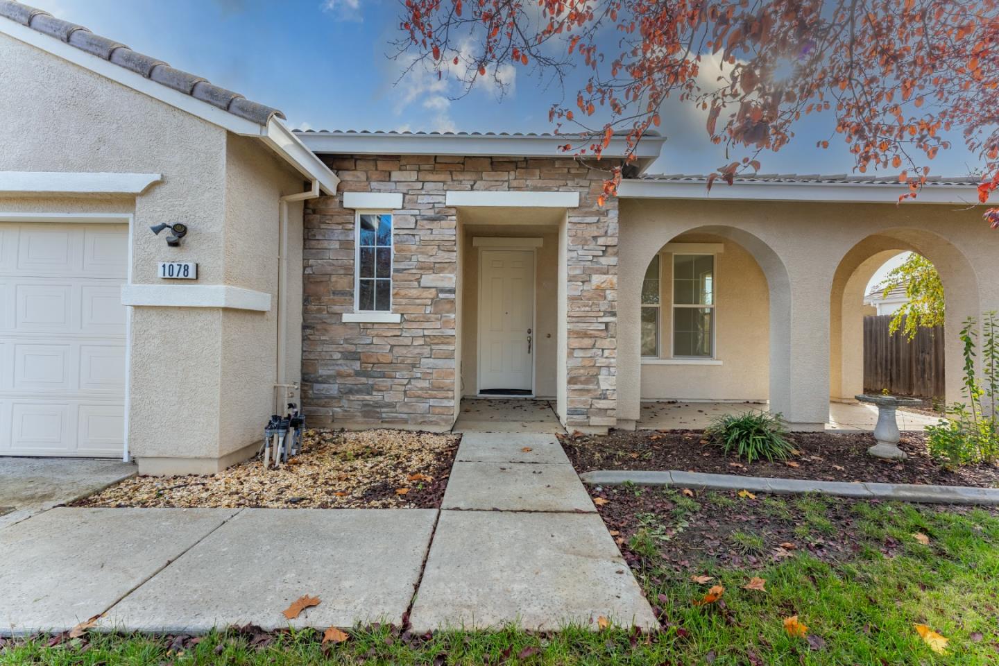 Detail Gallery Image 7 of 52 For 1078 Silver Spur Way, Plumas Lake,  CA 95961 - 3 Beds | 2 Baths