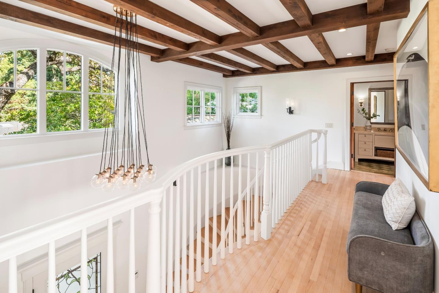 Detail Gallery Image 17 of 29 For 1224 Whitaker Way, Menlo Park,  CA 94025 - 6 Beds | 4 Baths