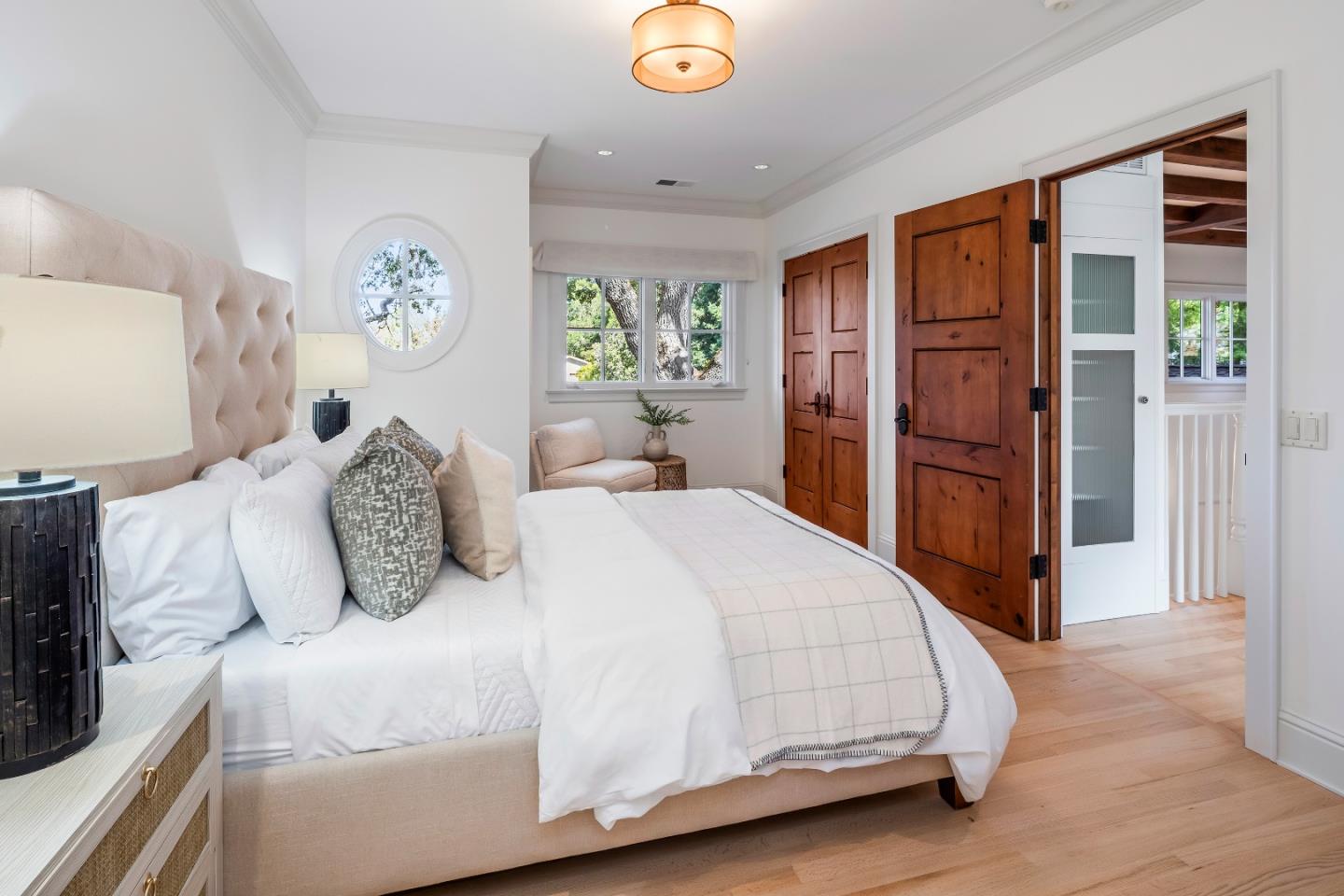 Detail Gallery Image 18 of 29 For 1224 Whitaker Way, Menlo Park,  CA 94025 - 6 Beds | 4 Baths