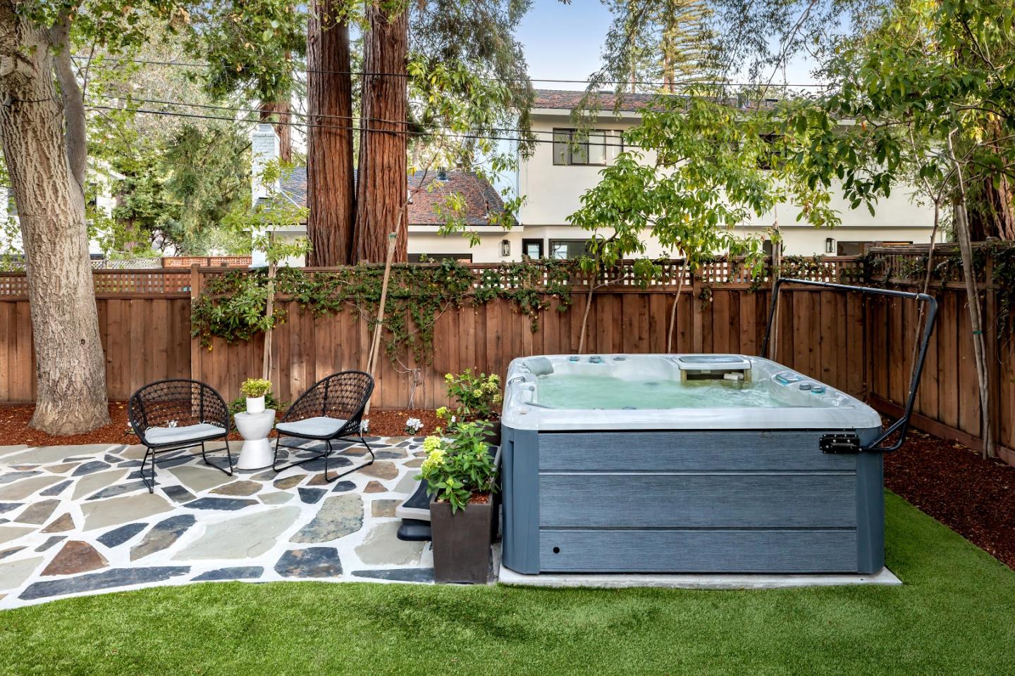 Detail Gallery Image 26 of 29 For 1224 Whitaker Way, Menlo Park,  CA 94025 - 6 Beds | 4 Baths