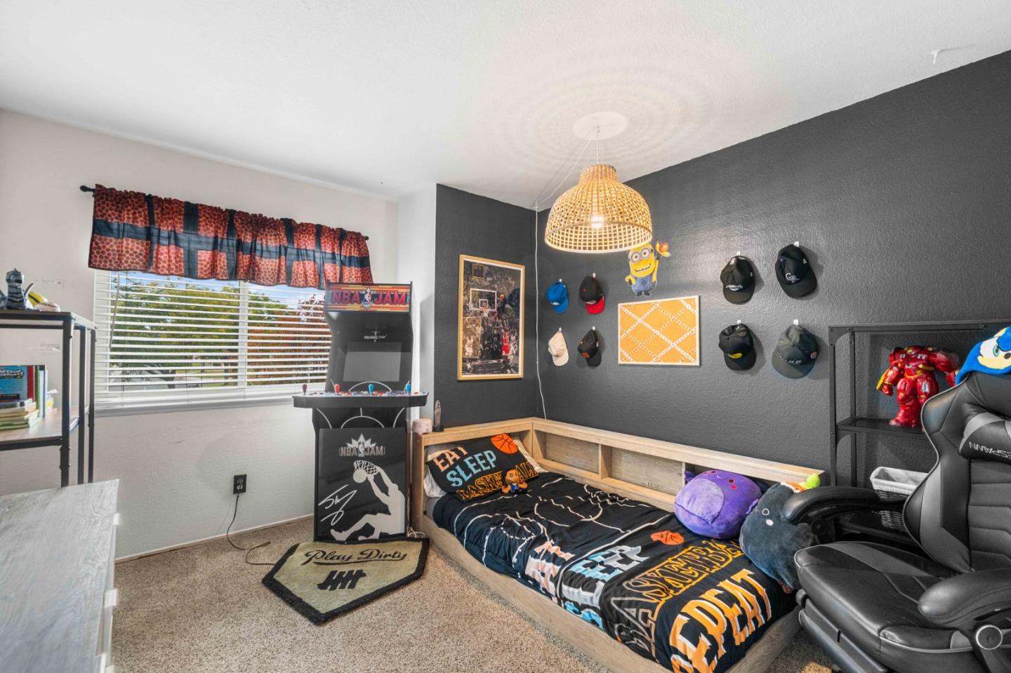 Detail Gallery Image 13 of 48 For 1830 Bayo Claros Cir, Morgan Hill,  CA 95037 - 4 Beds | 2/1 Baths