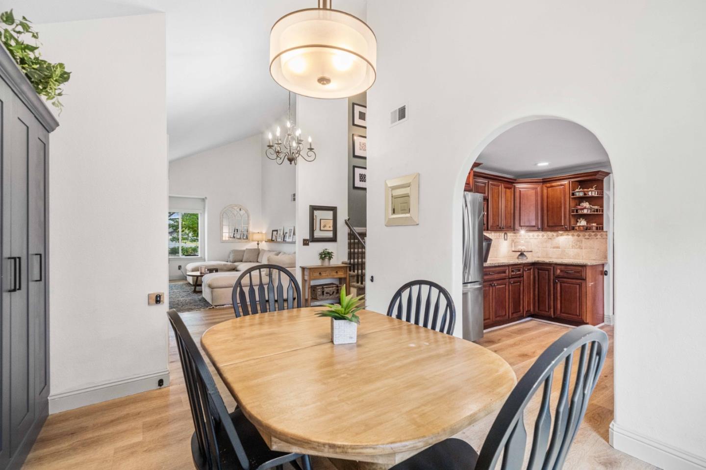 Detail Gallery Image 16 of 48 For 1830 Bayo Claros Cir, Morgan Hill,  CA 95037 - 4 Beds | 2/1 Baths