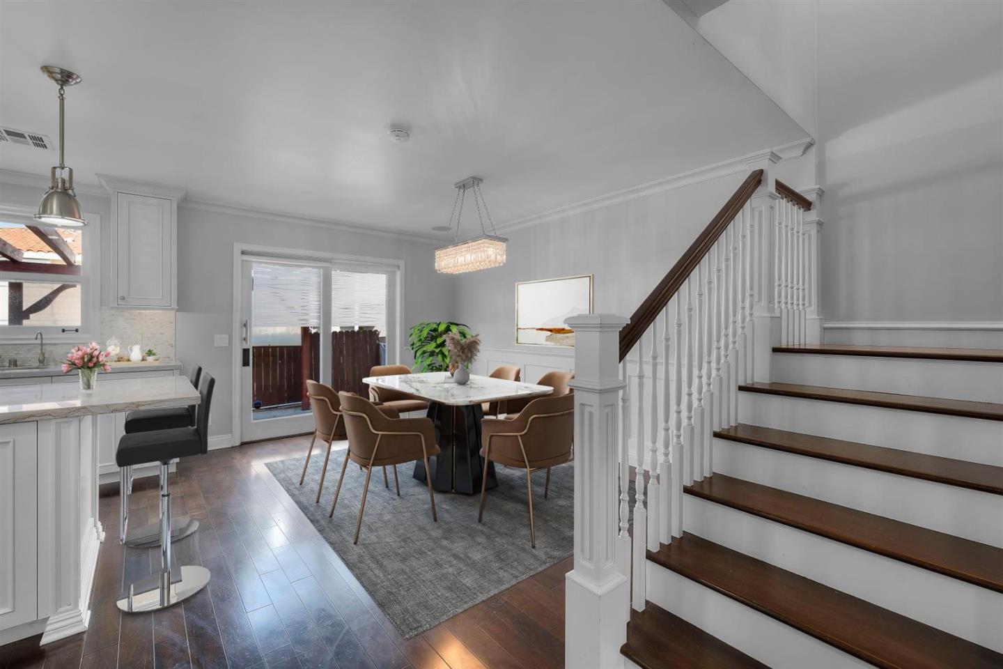 Detail Gallery Image 13 of 70 For 619 Beryl St, Redondo Beach,  CA 90277 - 4 Beds | 3 Baths