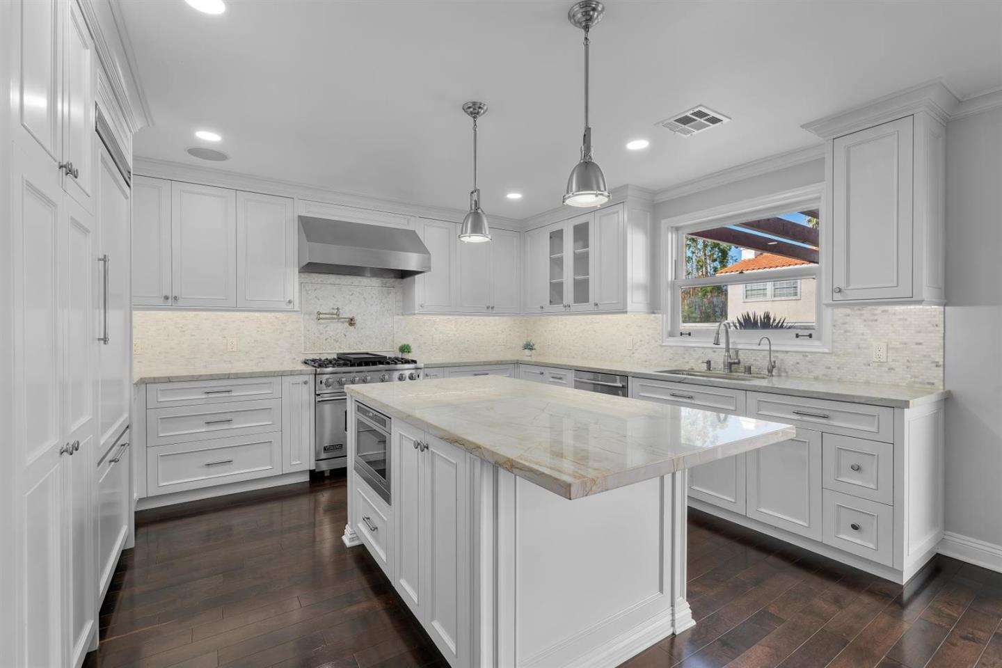 Detail Gallery Image 23 of 70 For 619 Beryl St, Redondo Beach,  CA 90277 - 4 Beds | 3 Baths