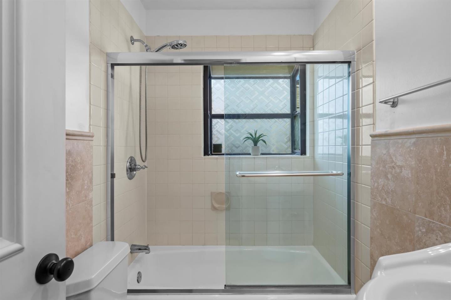 Detail Gallery Image 52 of 70 For 619 Beryl St, Redondo Beach,  CA 90277 - 4 Beds | 3 Baths