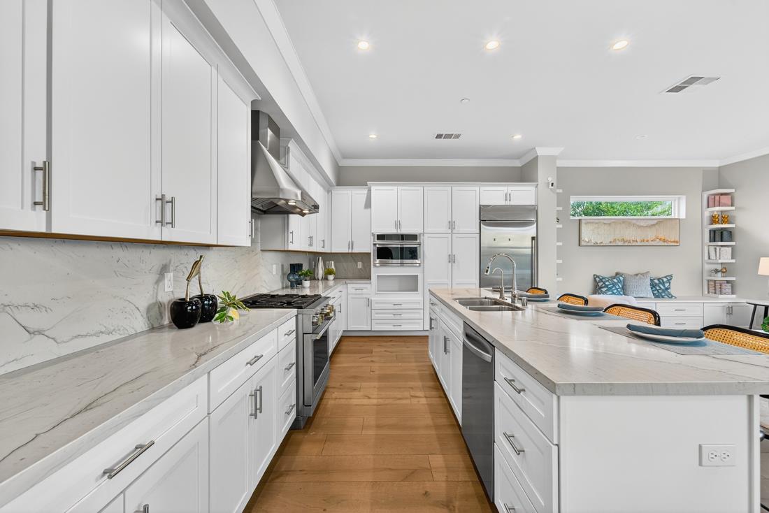 Detail Gallery Image 10 of 39 For 105 Hildebrand Dr, Los Gatos,  CA 95032 - 4 Beds | 2/1 Baths