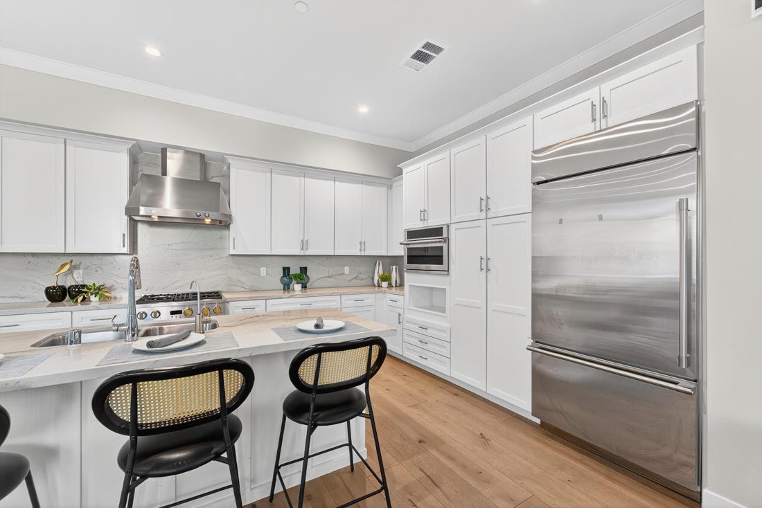 Detail Gallery Image 15 of 39 For 105 Hildebrand Dr, Los Gatos,  CA 95032 - 4 Beds | 2/1 Baths