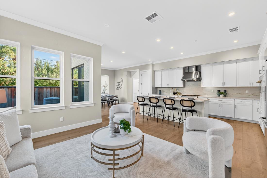 Detail Gallery Image 17 of 39 For 105 Hildebrand Dr, Los Gatos,  CA 95032 - 4 Beds | 2/1 Baths