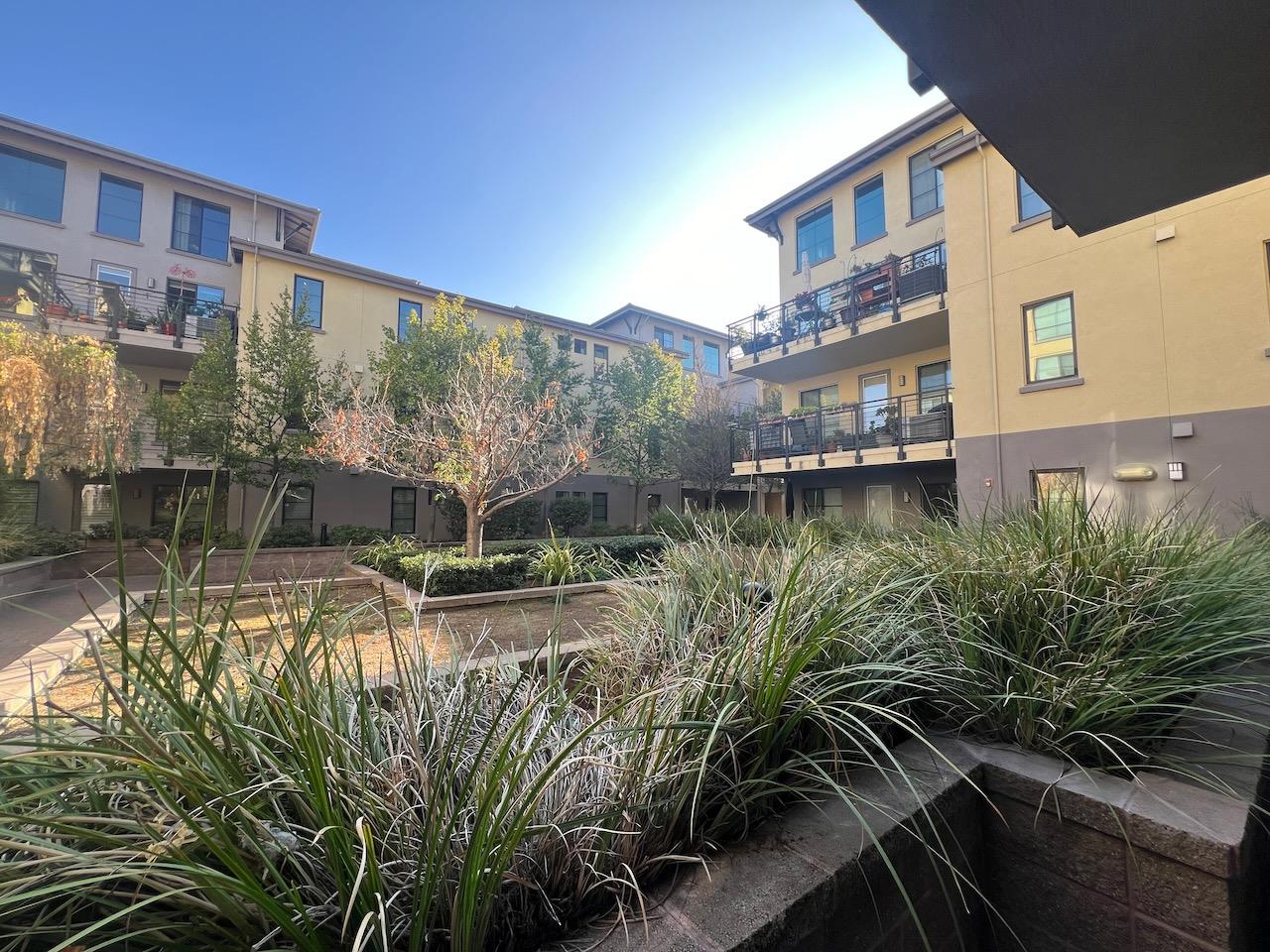 Detail Gallery Image 3 of 21 For 800 N 8th St #120,  San Jose,  CA 95112 - 2 Beds | 2 Baths