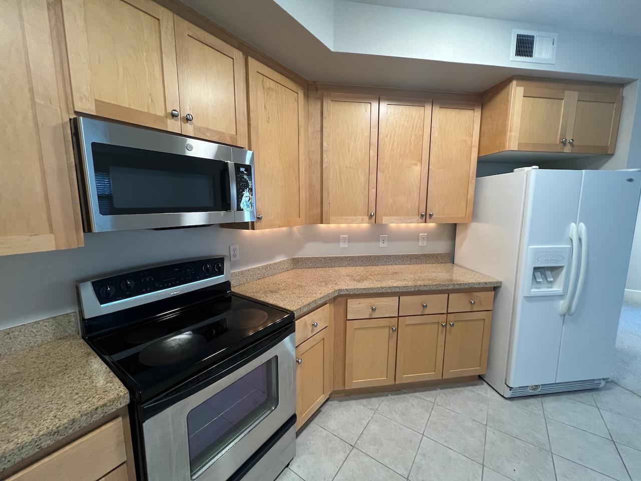 Detail Gallery Image 6 of 21 For 800 N 8th St #120,  San Jose,  CA 95112 - 2 Beds | 2 Baths