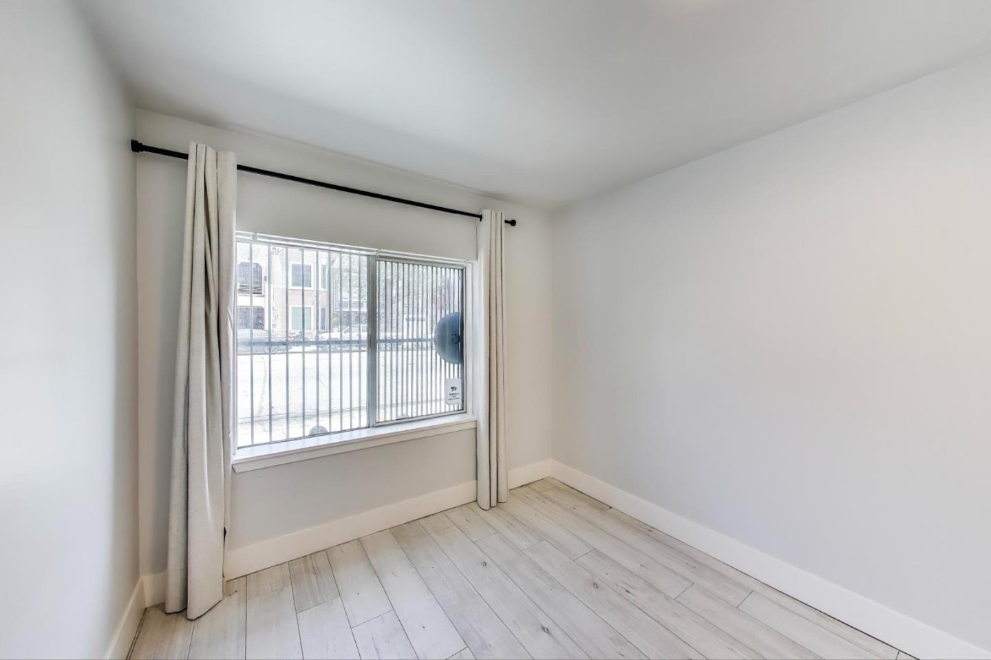 Detail Gallery Image 15 of 95 For 1454 S Van Ness Ave, San Francisco,  CA 94110 - – Beds | – Baths