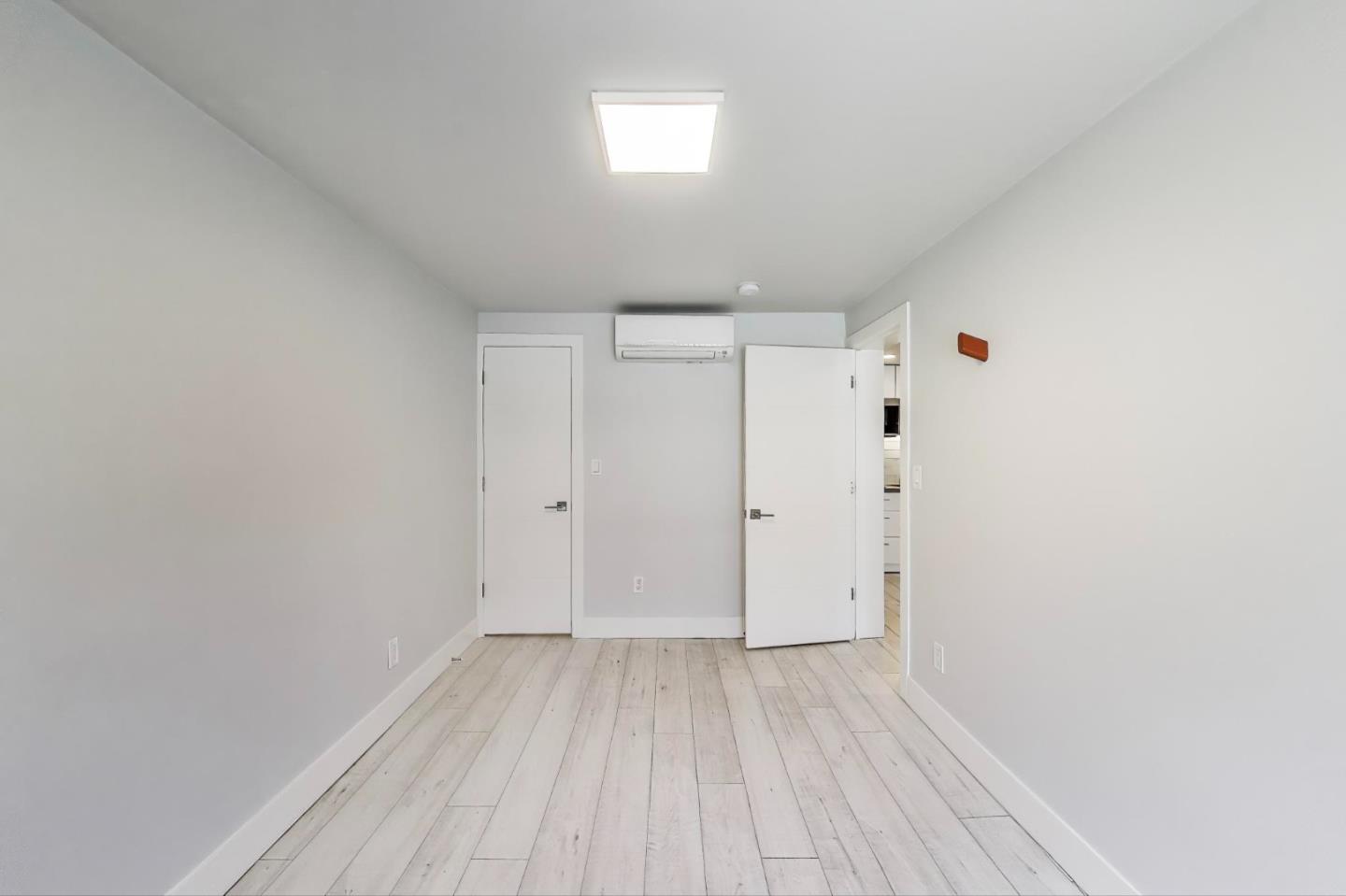 Detail Gallery Image 16 of 95 For 1454 S Van Ness Ave, San Francisco,  CA 94110 - – Beds | – Baths