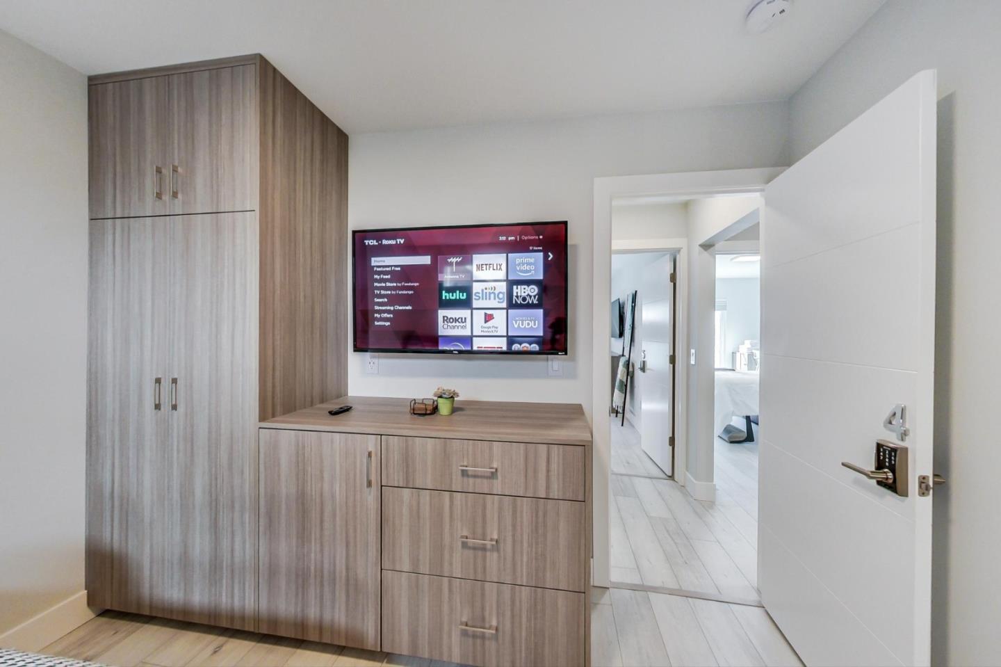 Detail Gallery Image 32 of 95 For 1454 S Van Ness Ave, San Francisco,  CA 94110 - – Beds | – Baths