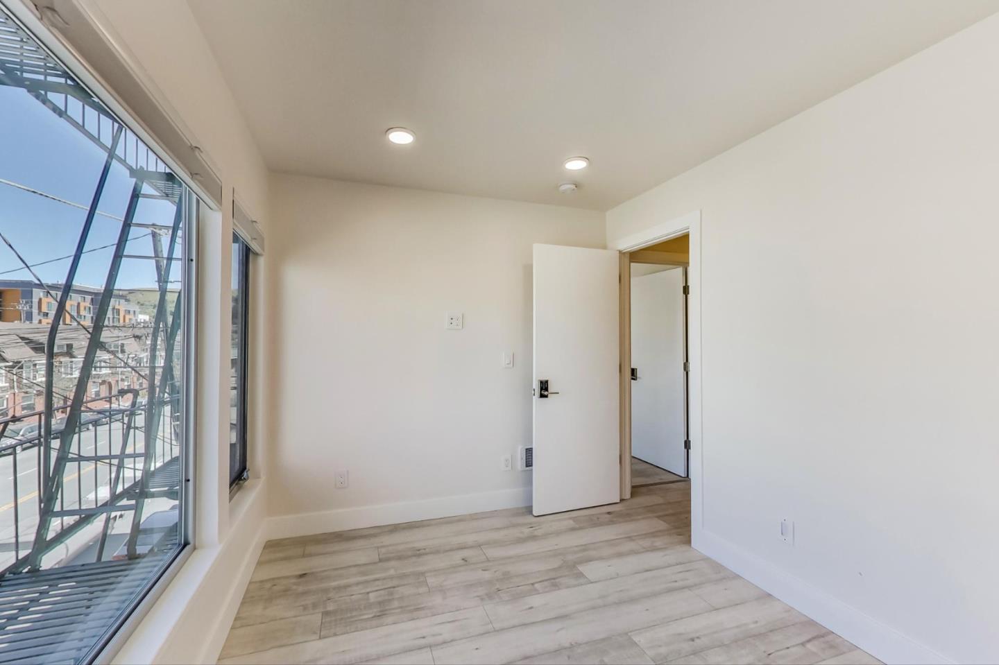 Detail Gallery Image 57 of 95 For 1454 S Van Ness Ave, San Francisco,  CA 94110 - – Beds | – Baths