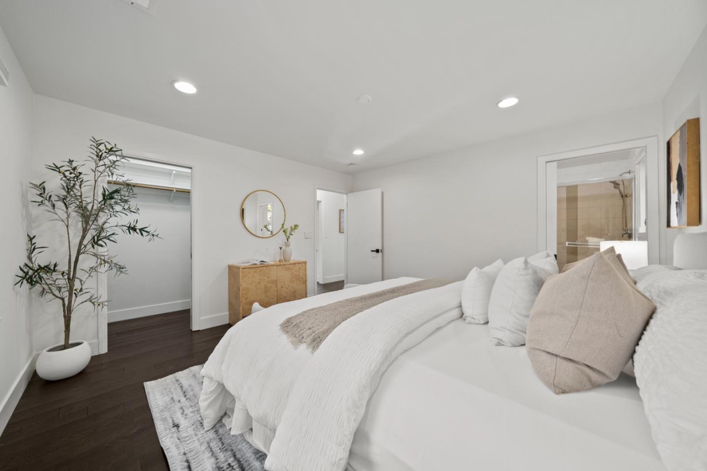 Detail Gallery Image 18 of 38 For 108 Durham St, Menlo Park,  CA 94025 - 3 Beds | 2 Baths