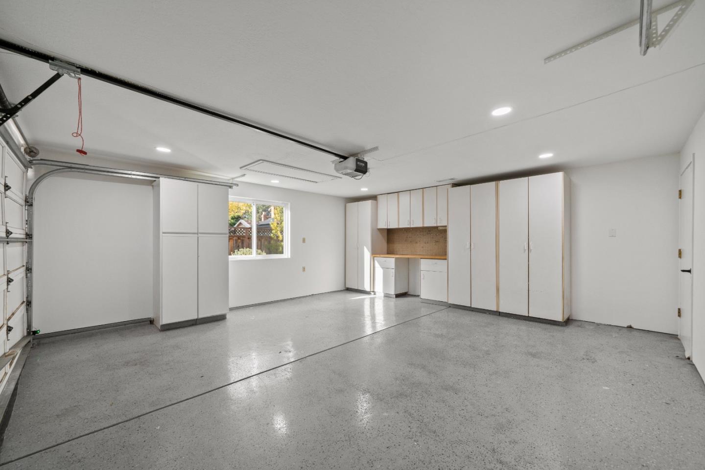 Detail Gallery Image 32 of 38 For 108 Durham St, Menlo Park,  CA 94025 - 3 Beds | 2 Baths