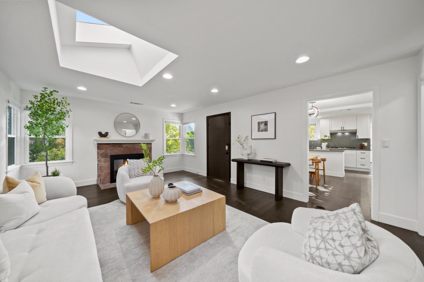 Detail Gallery Image 6 of 38 For 108 Durham St, Menlo Park,  CA 94025 - 3 Beds | 2 Baths