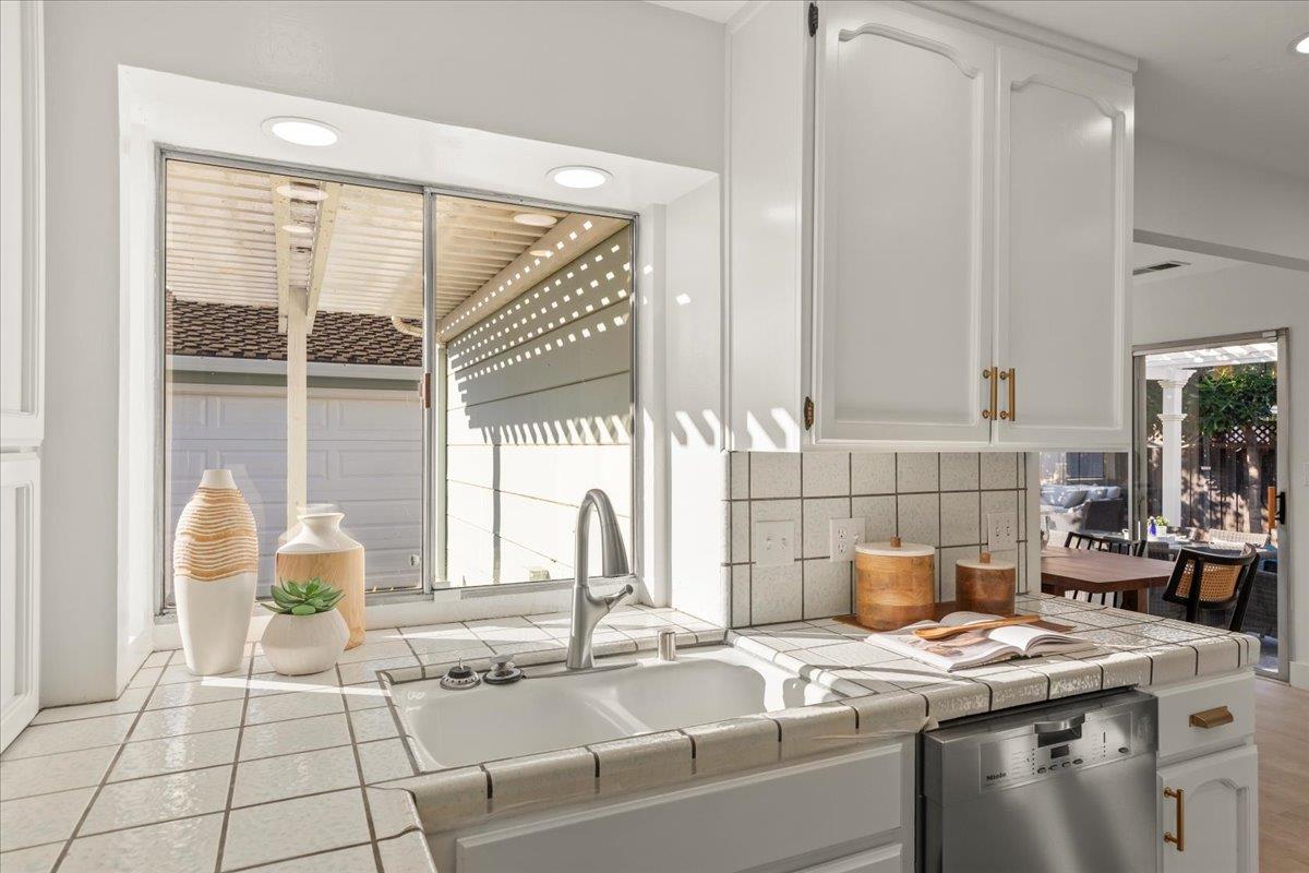 Detail Gallery Image 10 of 23 For 785 Sherman Oaks Dr, San Jose,  CA 95128 - 3 Beds | 1 Baths