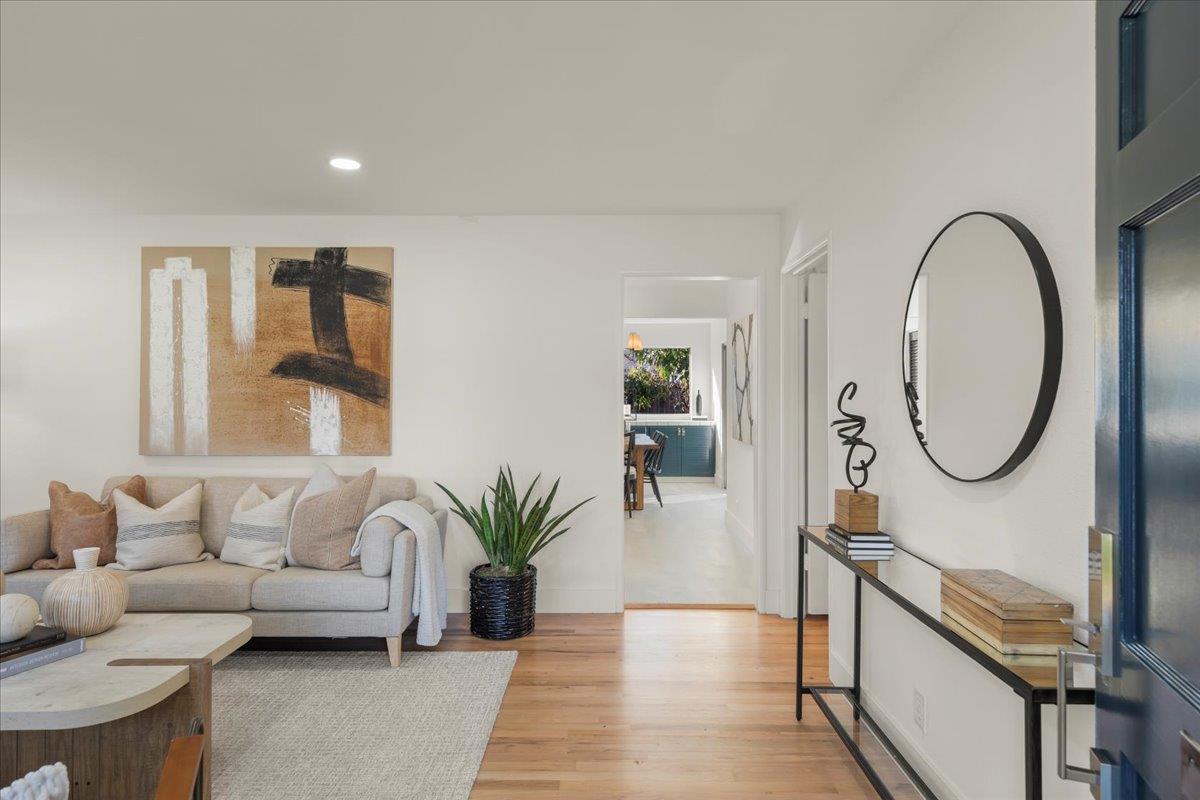 Detail Gallery Image 4 of 23 For 785 Sherman Oaks Dr, San Jose,  CA 95128 - 3 Beds | 1 Baths