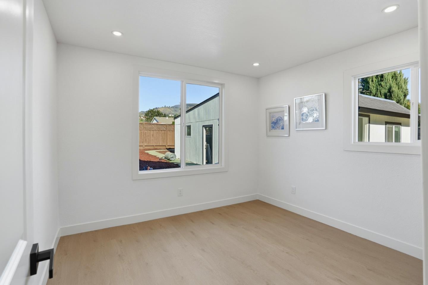 Detail Gallery Image 20 of 24 For 112 S Cragmont Ave, San Jose,  CA 95127 - 4 Beds | 2 Baths