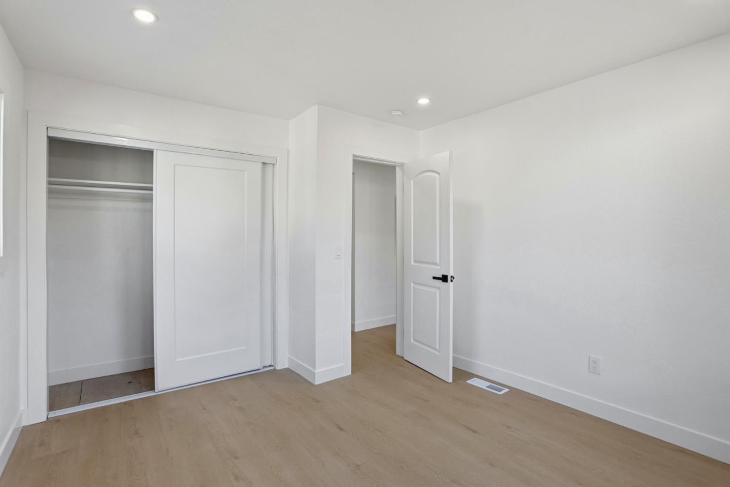 Detail Gallery Image 21 of 24 For 112 S Cragmont Ave, San Jose,  CA 95127 - 4 Beds | 2 Baths