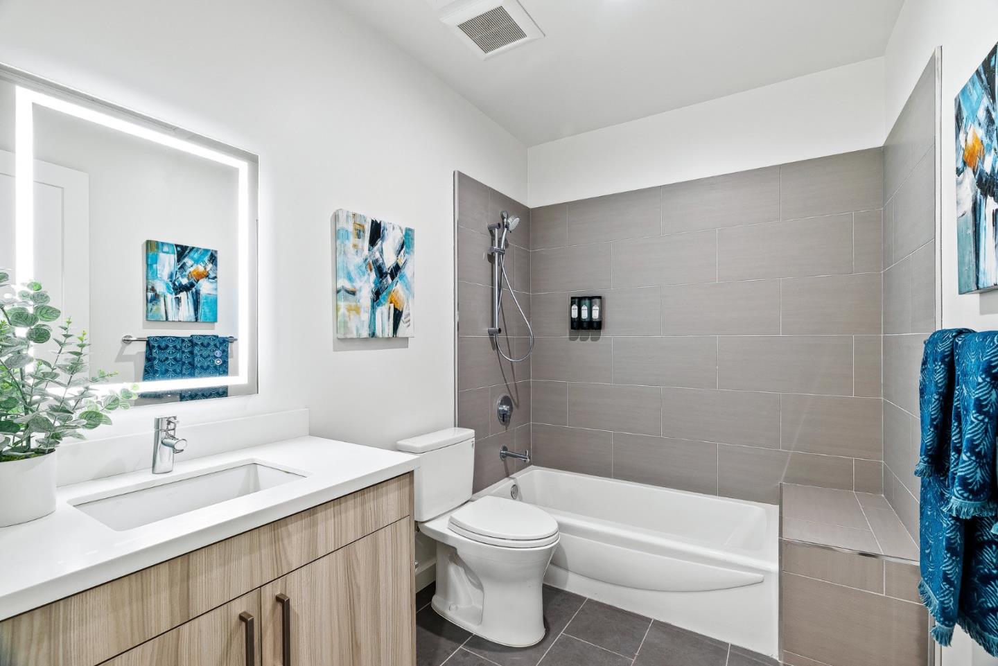 Detail Gallery Image 19 of 33 For 916 Woodside Rd, Redwood City,  CA 94061 - 2 Beds | 3 Baths