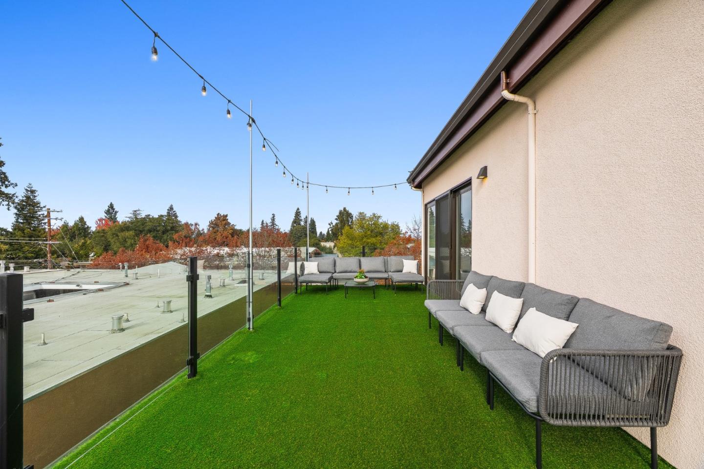 Detail Gallery Image 27 of 33 For 916 Woodside Rd, Redwood City,  CA 94061 - 2 Beds | 3 Baths