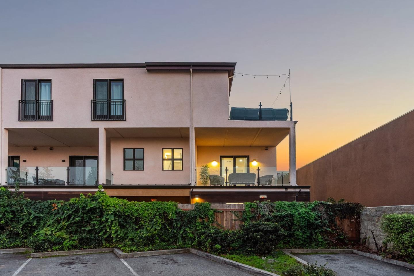 Detail Gallery Image 30 of 33 For 916 Woodside Rd, Redwood City,  CA 94061 - 2 Beds | 3 Baths