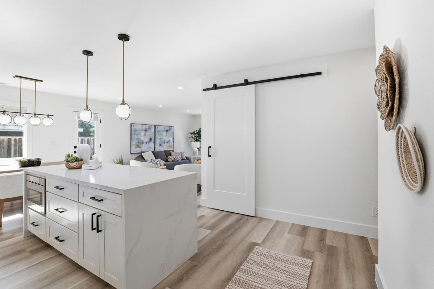 Detail Gallery Image 3 of 27 For 4887 Mary Jane Way, San Jose,  CA 95124 - 3 Beds | 2 Baths