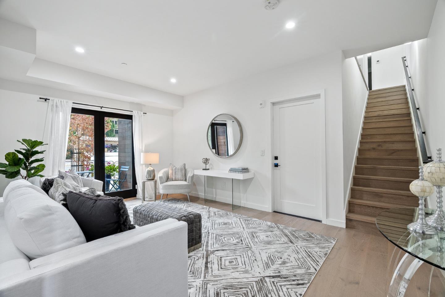 Detail Gallery Image 6 of 43 For 924 Woodside Rd, Redwood City,  CA 94061 - 3 Beds | 3 Baths