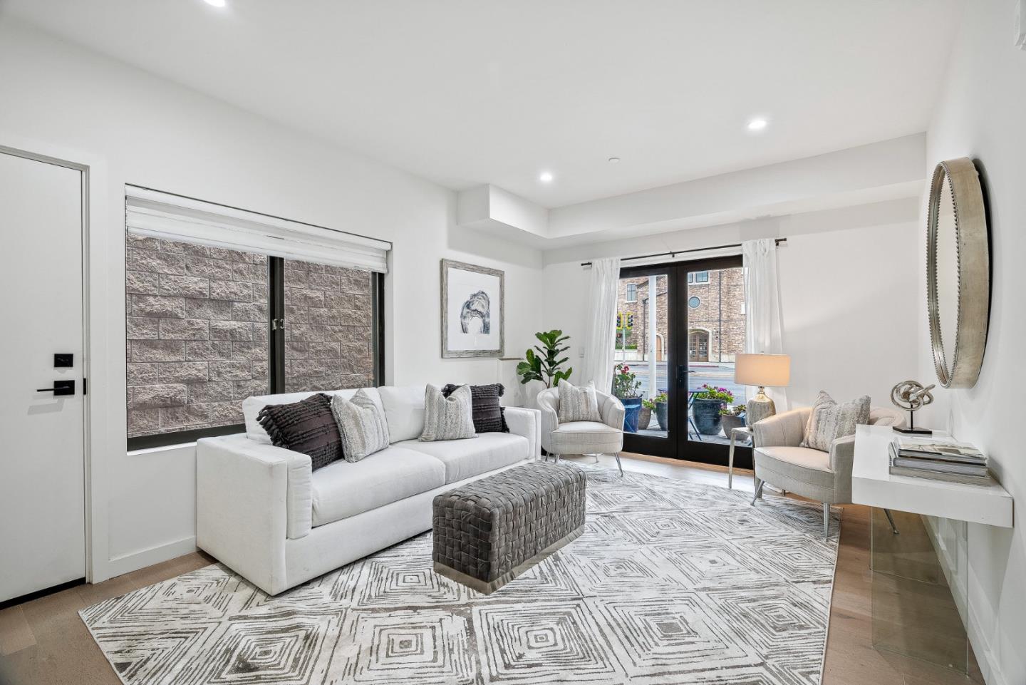 Detail Gallery Image 7 of 43 For 924 Woodside Rd, Redwood City,  CA 94061 - 3 Beds | 3 Baths