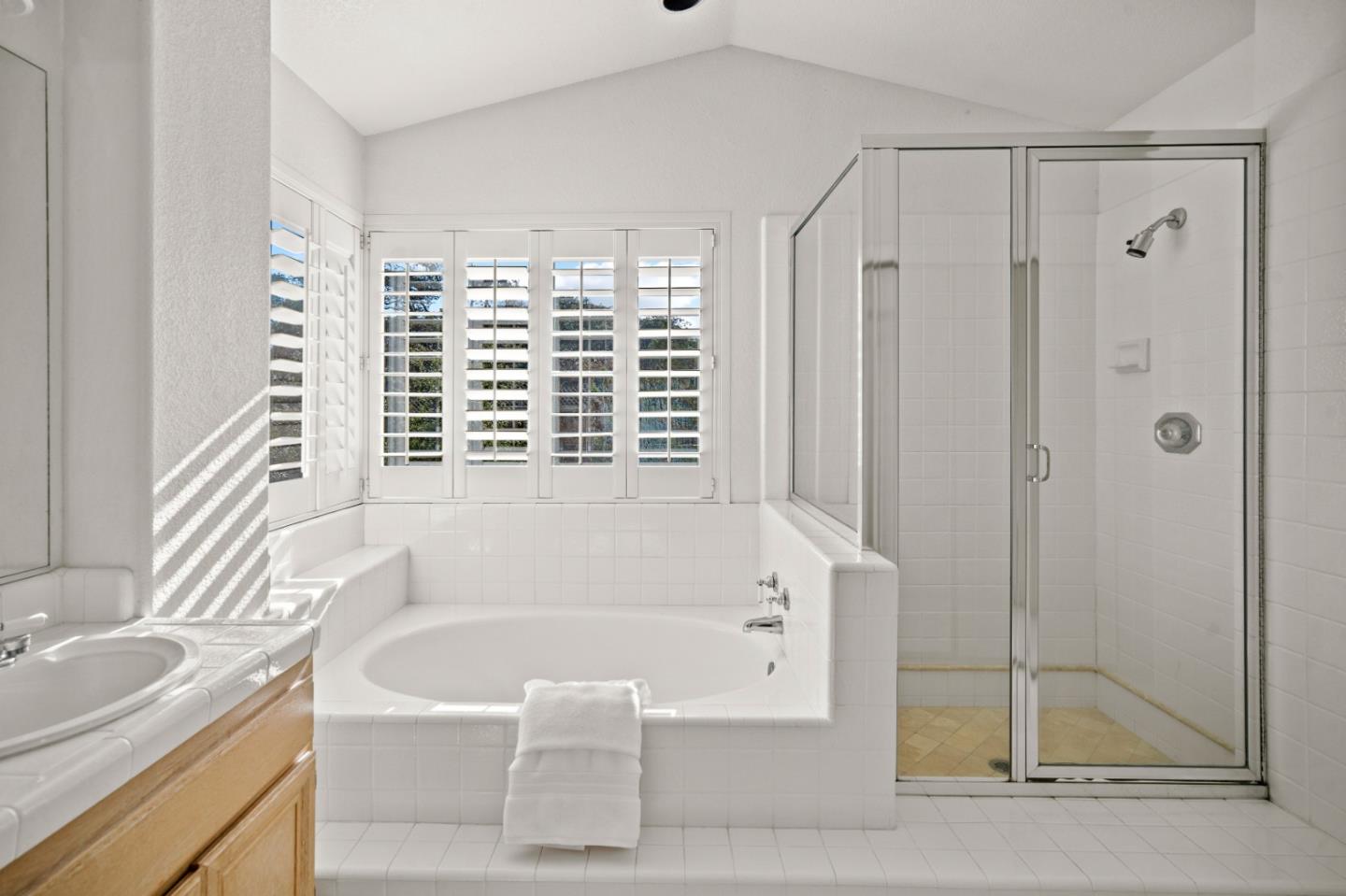 Detail Gallery Image 18 of 33 For 3218 Tallmon St, Marina,  CA 93933 - 4 Beds | 3 Baths