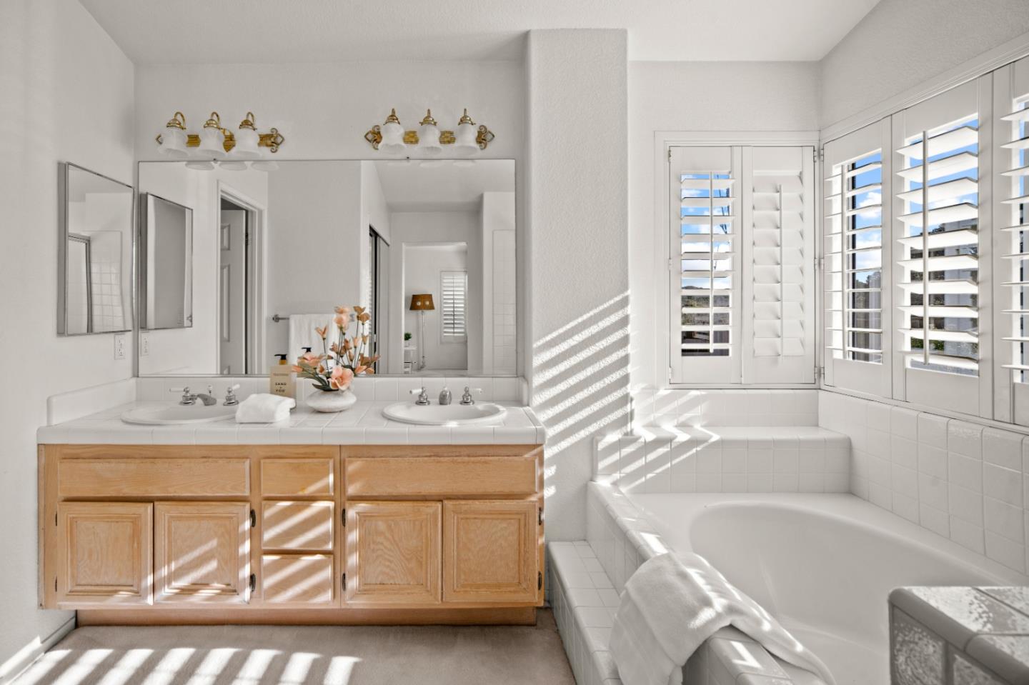 Detail Gallery Image 19 of 33 For 3218 Tallmon St, Marina,  CA 93933 - 4 Beds | 3 Baths