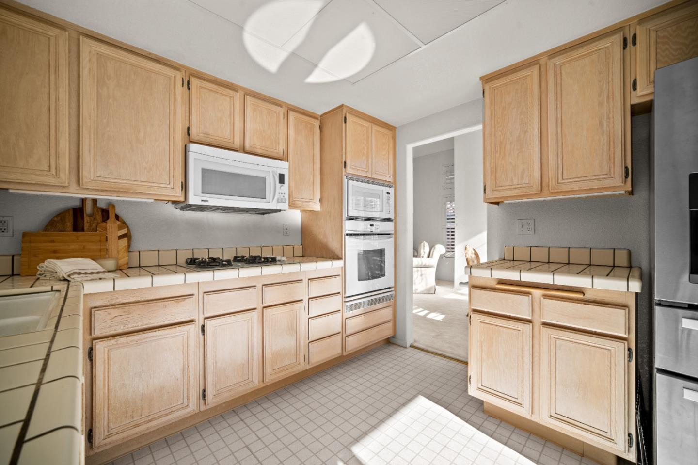 Detail Gallery Image 9 of 33 For 3218 Tallmon St, Marina,  CA 93933 - 4 Beds | 3 Baths